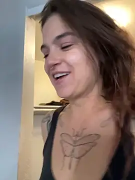 Snapshot of SafeinouterSpace chatting on October 25, 6:48 pm SafeinouterSpace online show from October 25, 6:48 pm