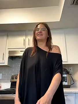 Snapshot of SafeinouterSpace chatting on October 31, 8:35 pm SafeinouterSpace online show from October 31, 8:35 pm