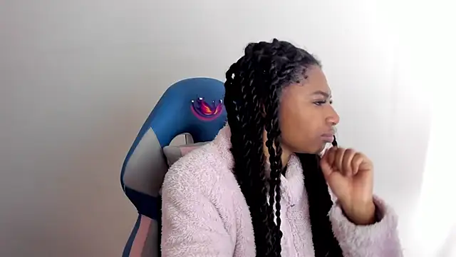 Snapshot of Queen_perla_ chatting on November 1, 12:09 pm Queen perla online show from November 1, 12:09 pm