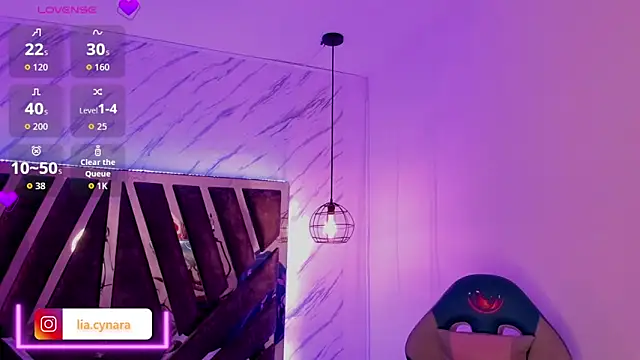 Snapshot of Queen_perla_ chatting on September 19, 1:21 pm Queen perla online show from September 19, 1:21 pm