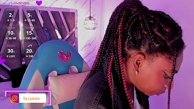 Snapshot of Queen_perla_ chatting on September 20, 3:54 pm Queen perla online show from September 20, 3:54 pm