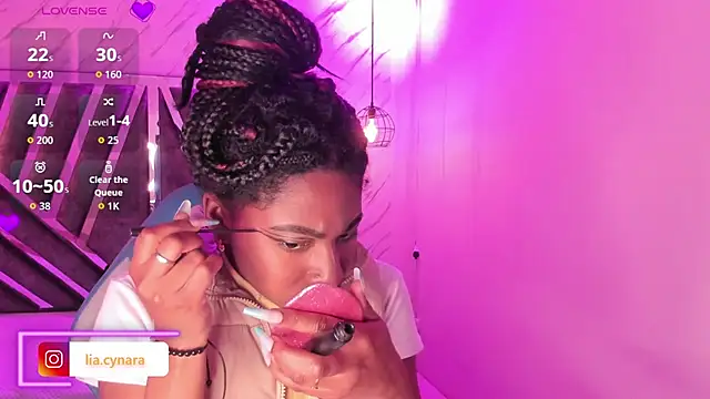 Snapshot of Queen_perla_ chatting on September 27, 2:02 pm Queen perla online show from September 27, 2:02 pm