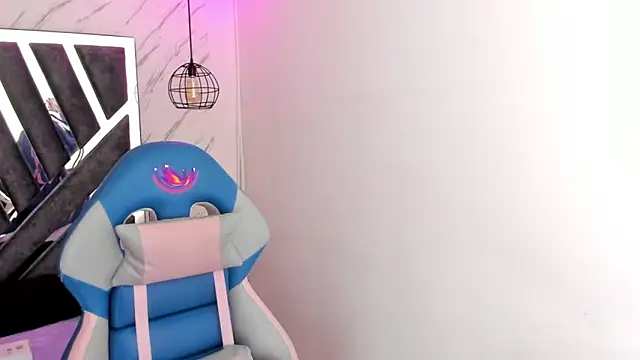 Snapshot of Queen_perla_ chatting on October 26, 8:15 pm Queen perla online show from October 26, 8:15 pm