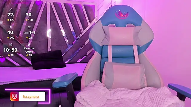 Snapshot of Queen_perla_ chatting on October 5, 1:49 pm Queen perla online show from October 5, 1:49 pm