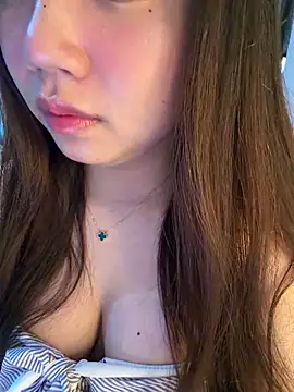Hotellinh12 online show from June 10, 4:05 pm