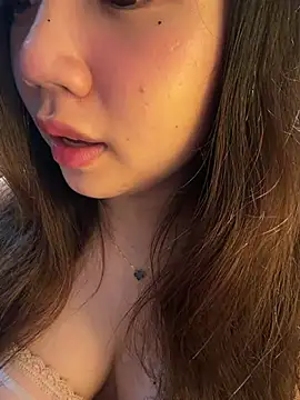 Hotellinh12 online show from June 27, 4:13 pm