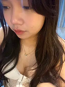 Snapshot of Hotellinh12 chatting on October 4, 5:50 pm Hotellinh12 online show from October 4, 5:50 pm