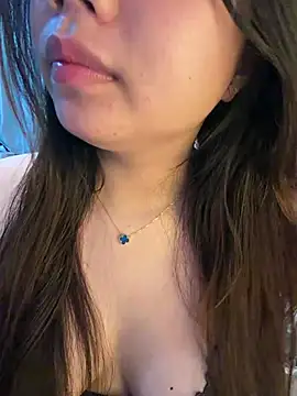 Hotellinh12 online show from July 17, 4:00 pm