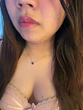 Hotellinh12 online show from July 6, 4:20 pm