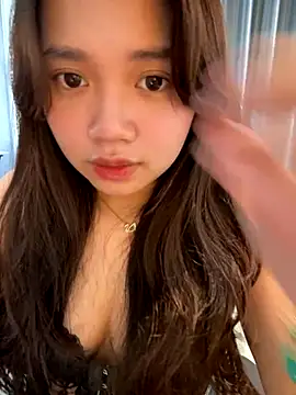 Snapshot of Hotellinh12 chatting on October 17, 8:06 am Hotellinh12 online show from October 17, 8:06 am