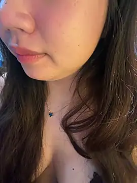 Hotellinh12 online show from July 30, 3:46 pm