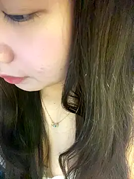 Snapshot of Hotellinh12 chatting on October 5, 5:51 pm Hotellinh12 online show from October 5, 5:51 pm