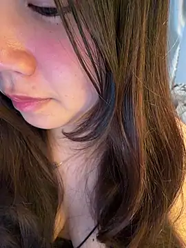 Hotellinh12 online show from May 24, 4:39 pm