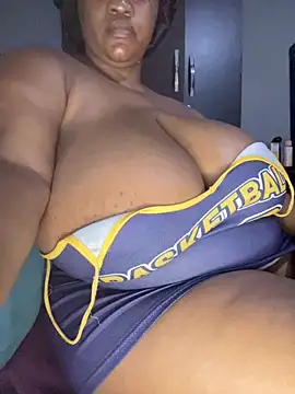 Chubbykarisma27 online show from June 15, 3:56 pm