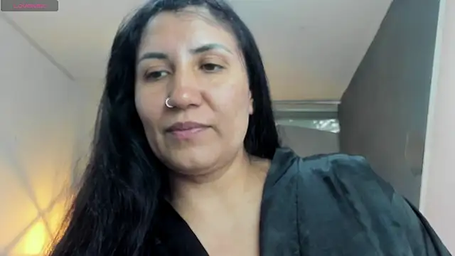 Snapshot of GiaFox_ chatting on October 27, 8:14 pm GiaFox  online show from October 27, 8:14 pm