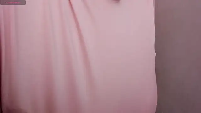 Snapshot of GiaFox_ chatting on October 5, 1:27 pm GiaFox  online show from October 5, 1:27 pm