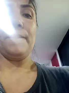 Snapshot of GiaFox_ chatting on October 28, 8:25 pm GiaFox  online show from October 28, 8:25 pm