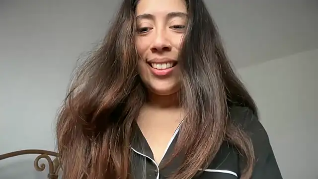 LorenaAnderson online show from June 9, 9:52 am