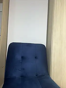 Valentinabaker online show from April 29, 4:09 pm