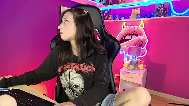 DeepAnalAddict online show from March 18, 4:50 am