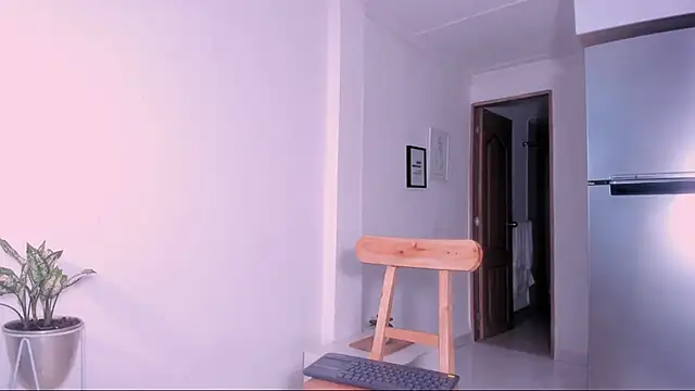 Snapshot of DannaHyde chatting on September 22, 5:22 pm DannaHyde online show from September 22, 5:22 pm