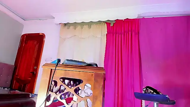 Snapshot of Jimena_Grey chatting on September 24, 4:00 am Jimena Grey online show from September 24, 4:00 am