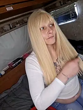 badcookie221 online show from May 25, 7:02 pm