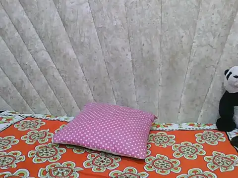 Sexy Villagegal online show from February 27, 6:52 pm