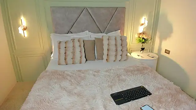 Snapshot of _Miss_Kimm chatting on October 31, 12:20 pm Miss Kimm online show from October 31, 12:20 pm