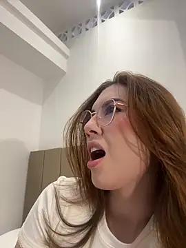  Miss Kimm online show from March 27, 12:28 pm