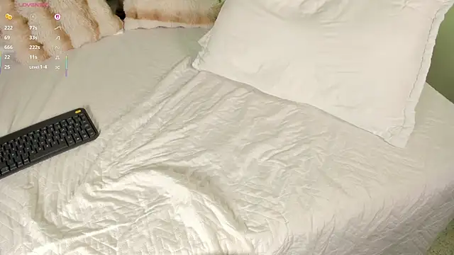 Snapshot of _Miss_Kimm chatting on October 4, 1:28 pm Miss Kimm online show from October 4, 1:28 pm