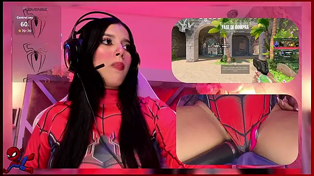 Snapshot of SweetieCloe_ chatting on October 12, 10:12 pm SweetieCloe online show from October 12, 10:12 pm