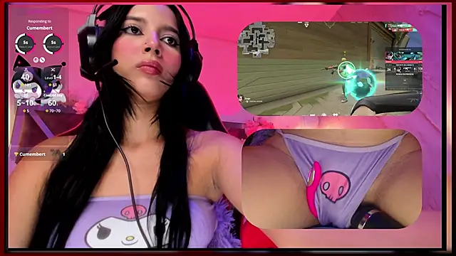 Snapshot of SweetieCloe_ chatting on October 16, 10:56 pm SweetieCloe online show from October 16, 10:56 pm