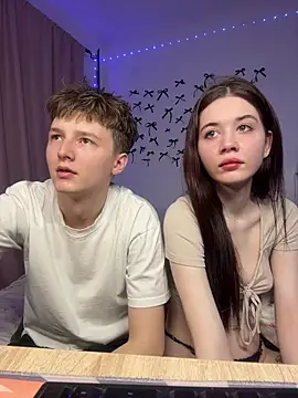 CoddleWeeper  online show from March 14, 5:36 pm