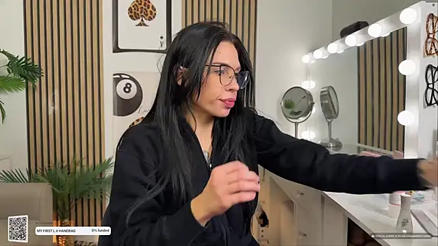 Snapshot of NattyFierros chatting on September 22, 9:19 am NattyFierros online show from September 22, 9:19 am