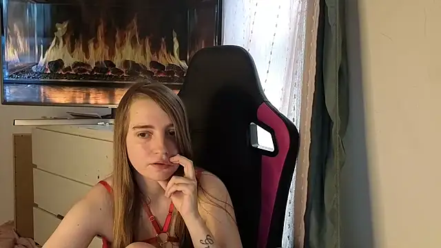 EvieRoseex online show from June 19, 10:30 am