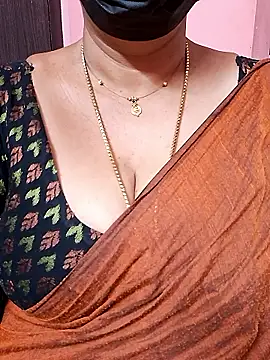 Snapshot of ananya956 chatting on October 25, 10:49 pm ananya956 online show from October 25, 10:49 pm