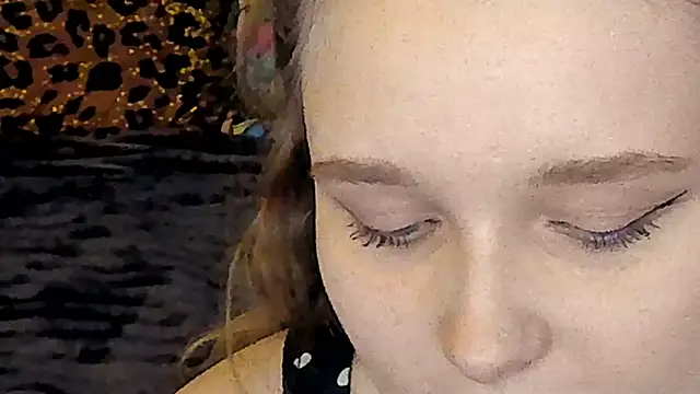 MagicPeachh  online show from December 2, 1:46 pm