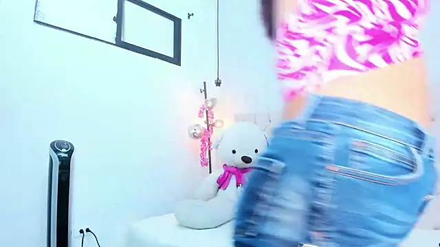 Victoria Coleman online show from October 9, 7:40 pm