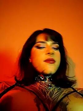 taaylor33 online show from November 15, 5:30 am