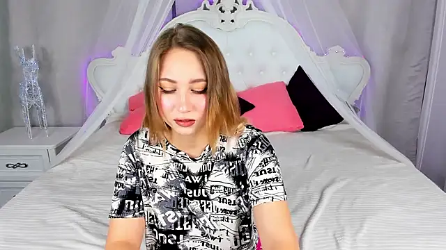 Snapshot of AsyaPink chatting on October 17, 8:17 am AsyaPink online show from October 17, 8:17 am