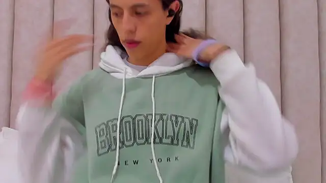 Snapshot of FreyaMoller chatting on October 17, 7:39 pm FreyaMoller online show from October 17, 7:39 pm