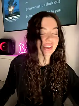 Snapshot of Kimi_Ass chatting on October 20, 12:19 pm Kimi Ass online show from October 20, 12:19 pm