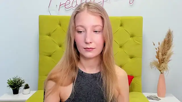 LolaWilsons online show from February 12, 7:54 am