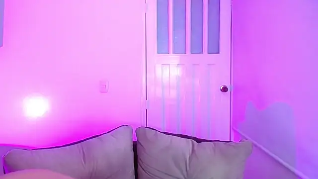 milfrousse online show from February 19, 10:26 am