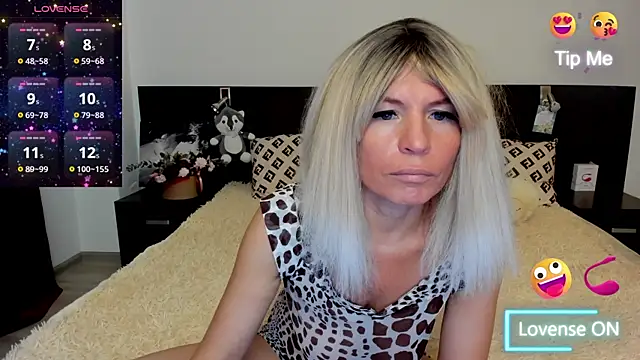 Hanna Becrett17 online show from November 23, 4:48 am