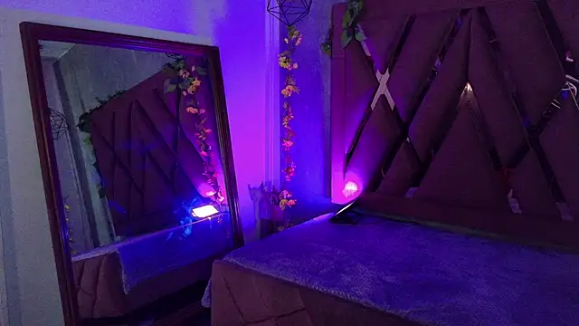 Haelycute online show from February 10, 11:35 am