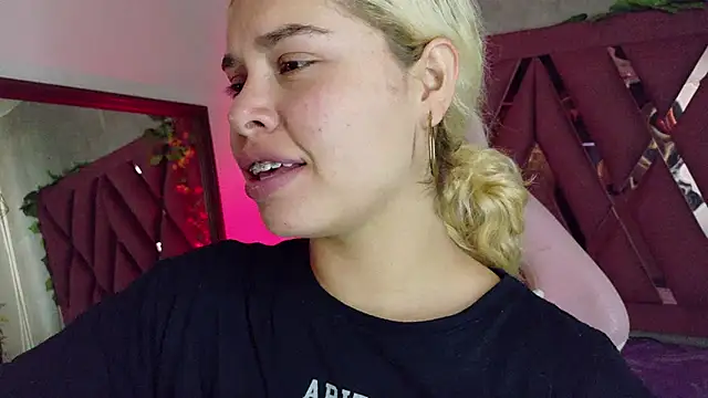 Haelycute online show from February 15, 12:26 pm