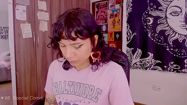 Snapshot of melissahowl chatting on October 18, 5:04 pm melissahowl online show from October 18, 5:04 pm