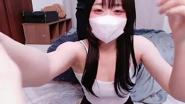 Mia--meow online show from December 14, 2:01 pm